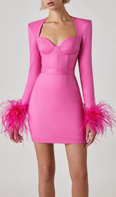 Stretch-Minikleid mit langen Ärmeln in HYPER Pink
